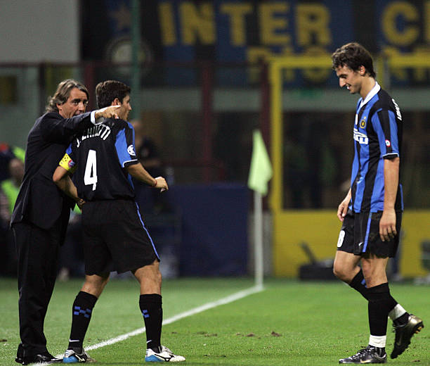 以其卓越的 以其卓越的